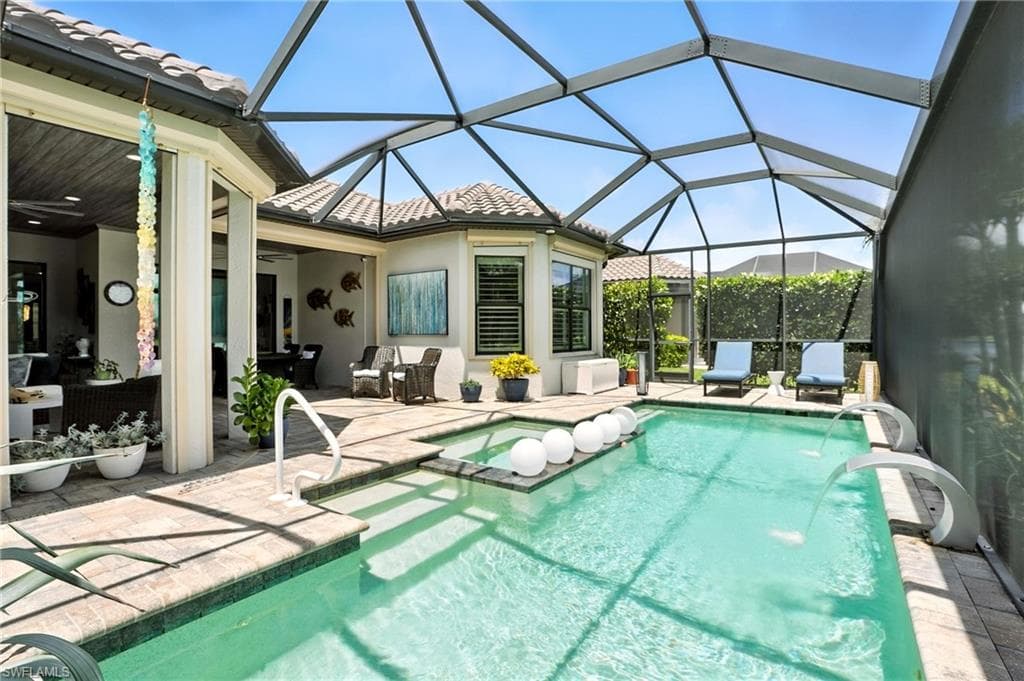 9401 Terresina Dr, Naples, FL 34119-34