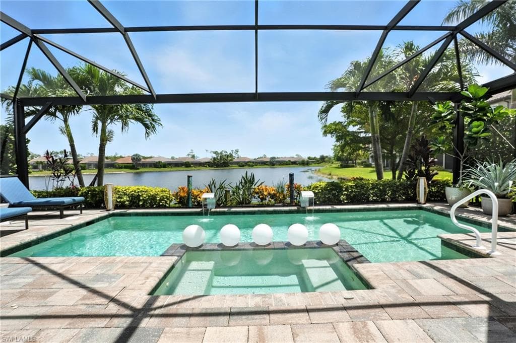 9401 Terresina Dr, Naples, FL 34119-3