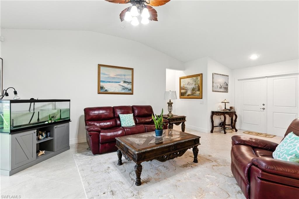 176 Venus Cay, Naples, FL 34114-8