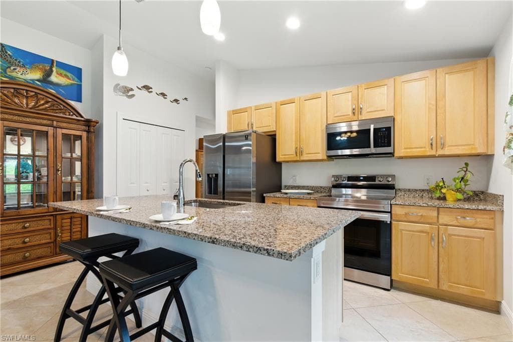 176 Venus Cay, Naples, FL 34114-17