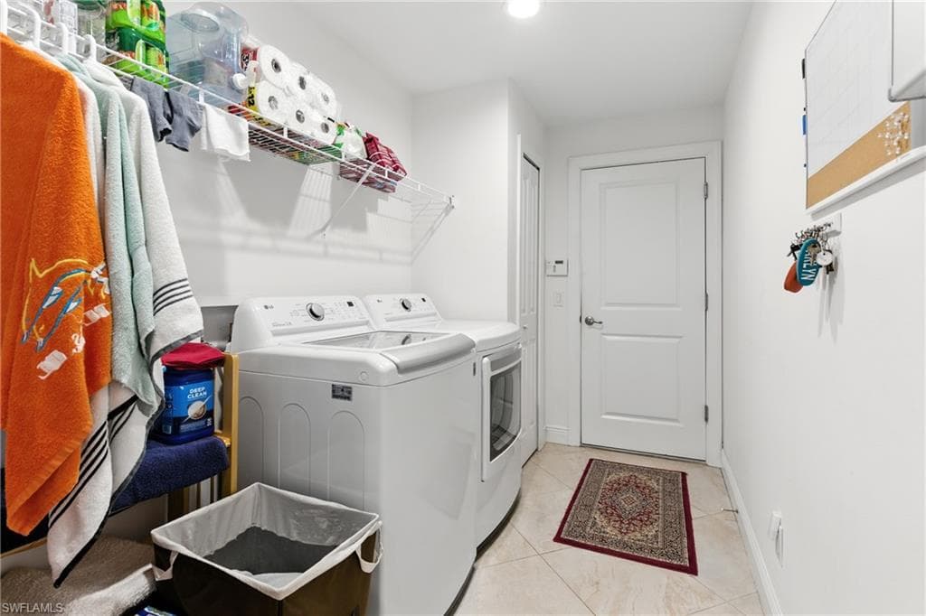 176 Venus Cay, Naples, FL 34114-26