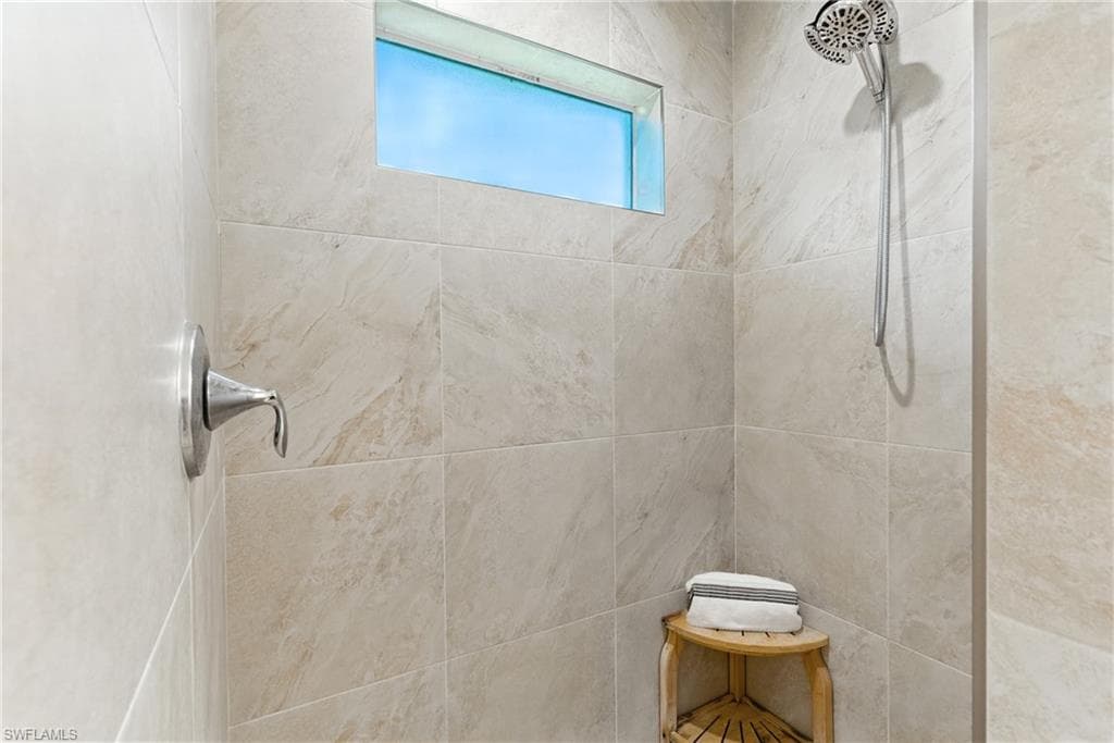 176 Venus Cay, Naples, FL 34114-37