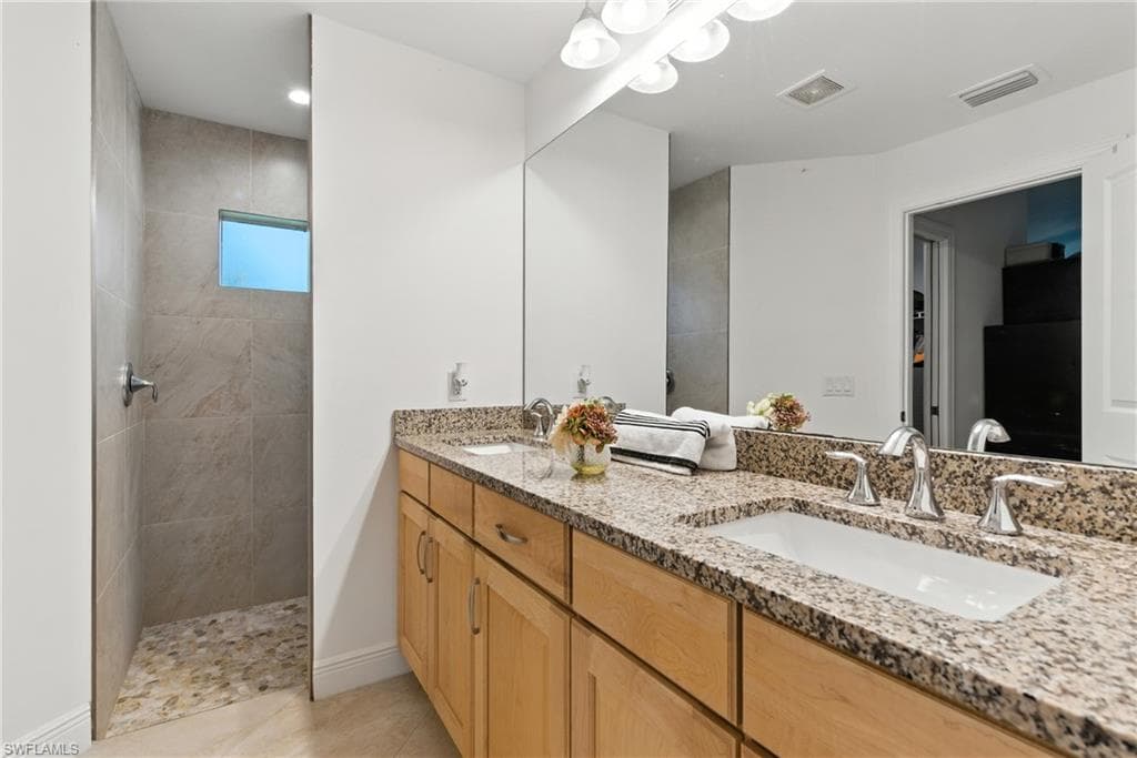 176 Venus Cay, Naples, FL 34114-38