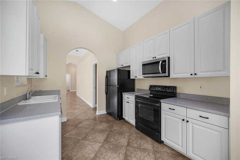 1293 Barrigona Ct, Naples, FL 34119-14