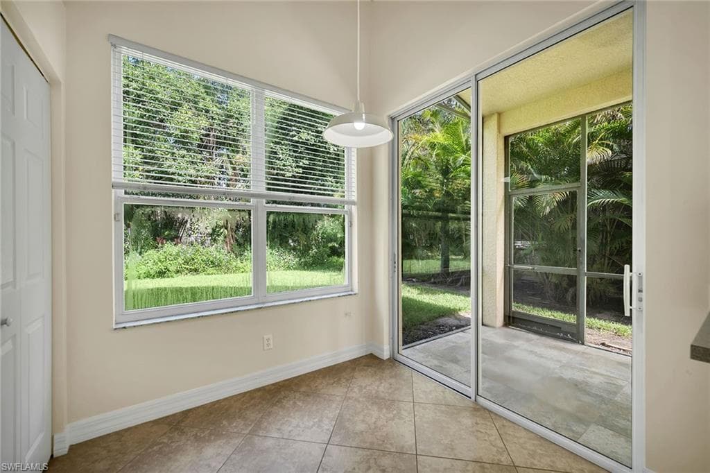 1293 Barrigona Ct, Naples, FL 34119-17