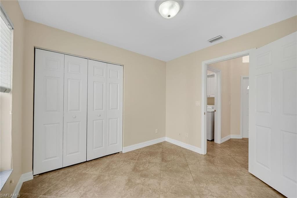 1293 Barrigona Ct, Naples, FL 34119-24