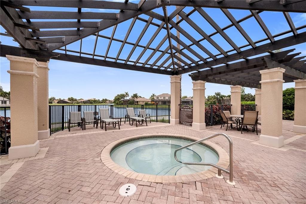 1293 Barrigona Ct, Naples, FL 34119-35