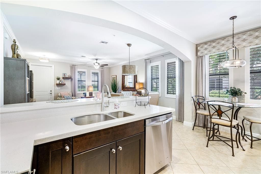 1359 Artesia Dr E 102, Naples, FL 34113-11