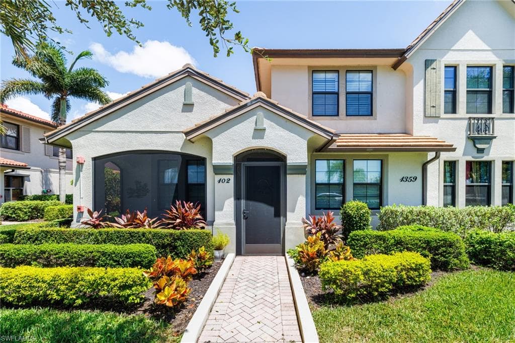 1359 Artesia Dr E 102, Naples, FL 34113-35