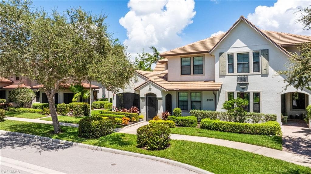 1359 Artesia Dr E 102, Naples, FL 34113-37