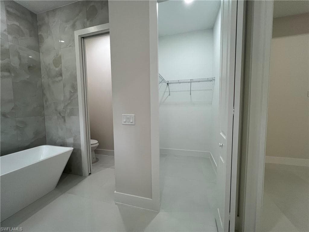 3210 10th Ave SE, Naples, FL 34117-10