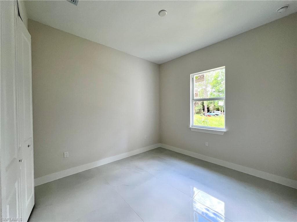 3210 10th Ave SE, Naples, FL 34117-18