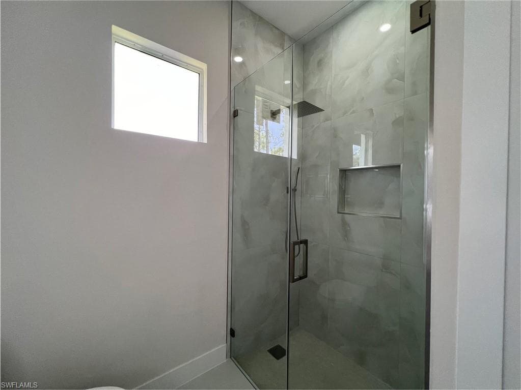 3210 10th Ave SE, Naples, FL 34117-21