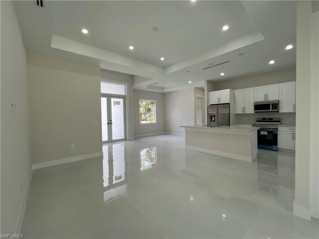 3210 10th Ave SE, Naples, FL 34117-26