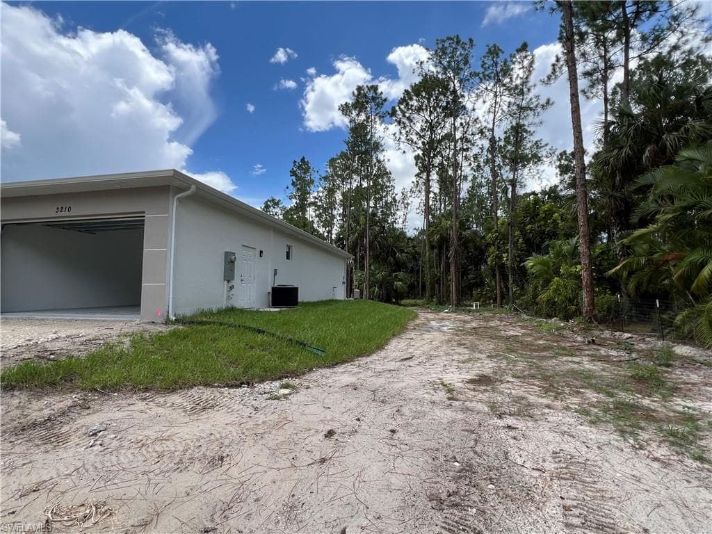 3210 10th Ave SE, Naples, FL 34117-34