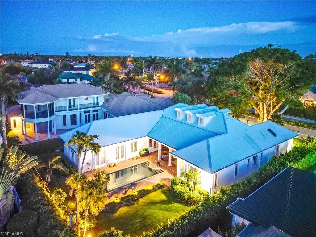 505 Harbour Dr, Naples, FL 34103-1