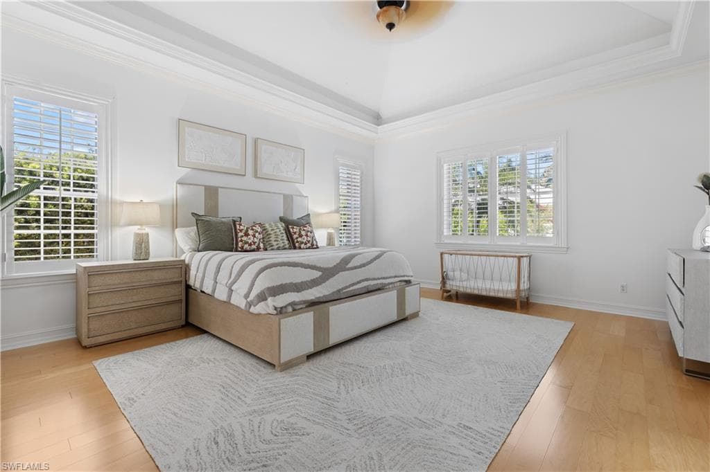 505 Harbour Dr, Naples, FL 34103-22