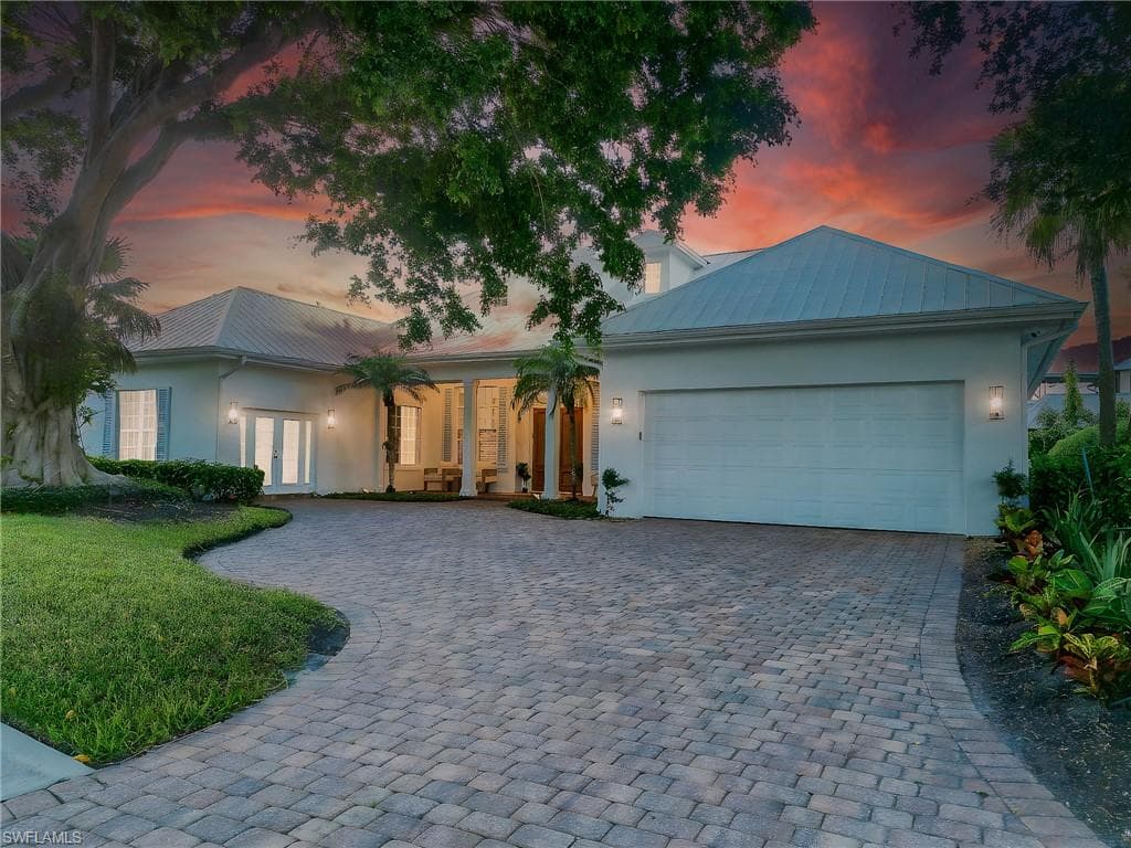 505 Harbour Dr, Naples, FL 34103-8