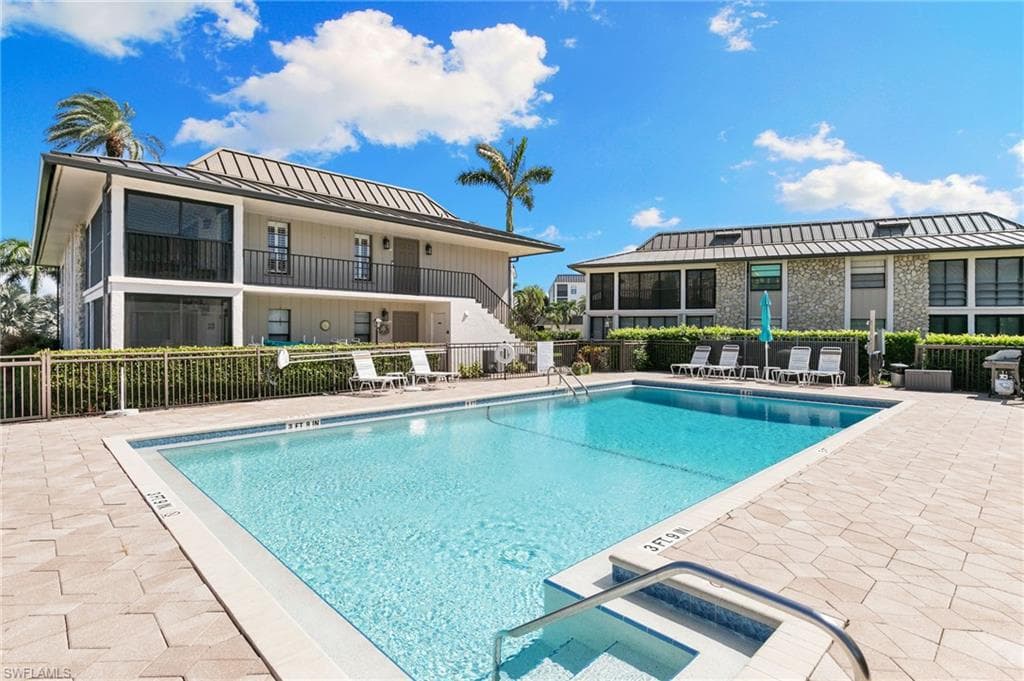 900 Huron Ct B3, Marco Island, FL 34145-34