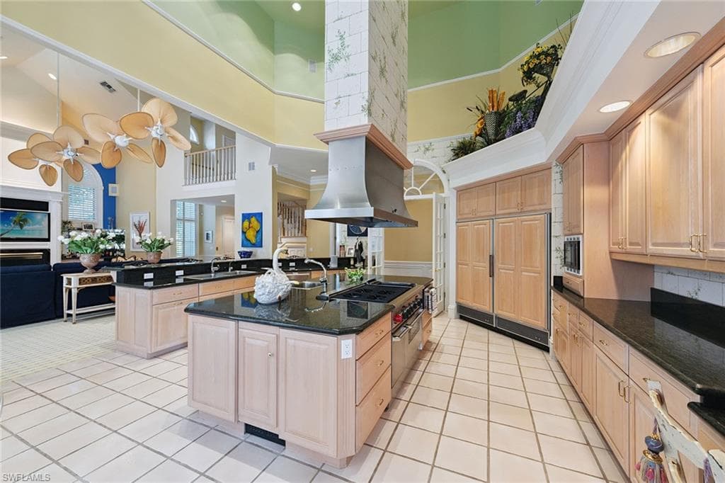 356 Colony Dr, Naples, FL 34108-12