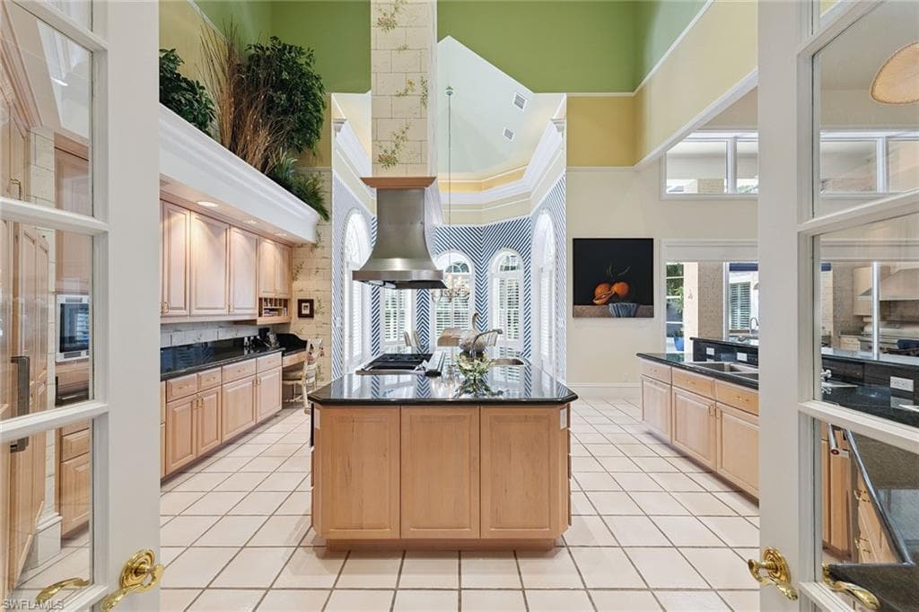 356 Colony Dr, Naples, FL 34108-13