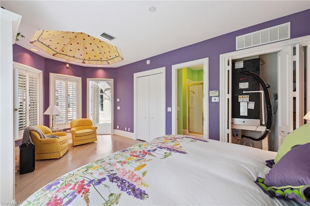 356 Colony Dr, Naples, FL 34108-23