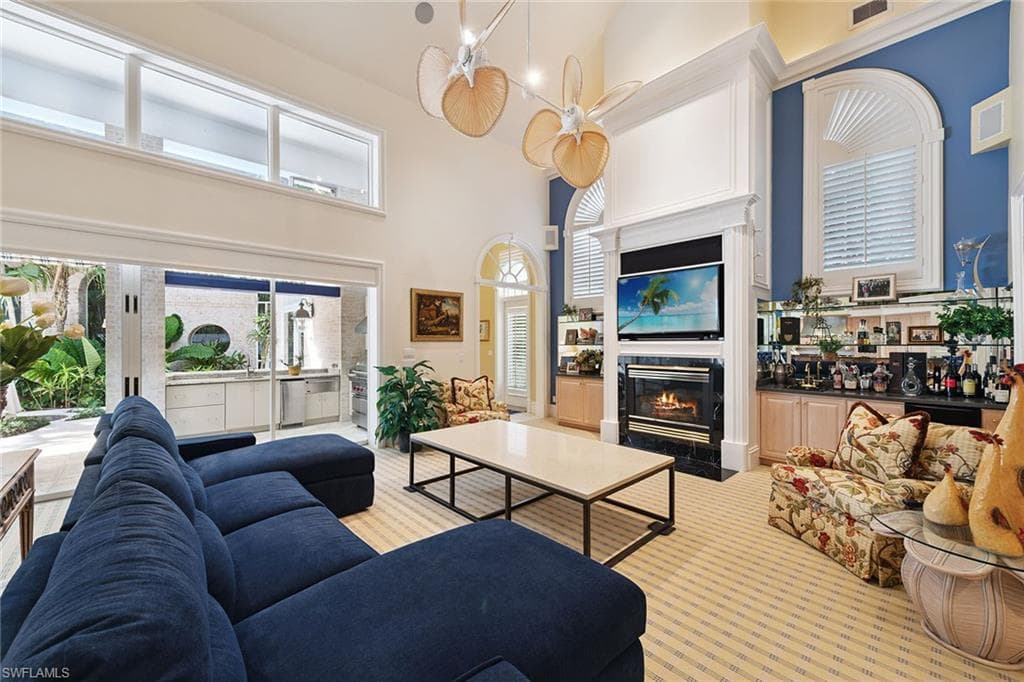 356 Colony Dr, Naples, FL 34108-7