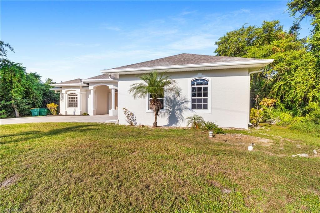 2069 Capel St, Port Charlotte, FL 33953-3