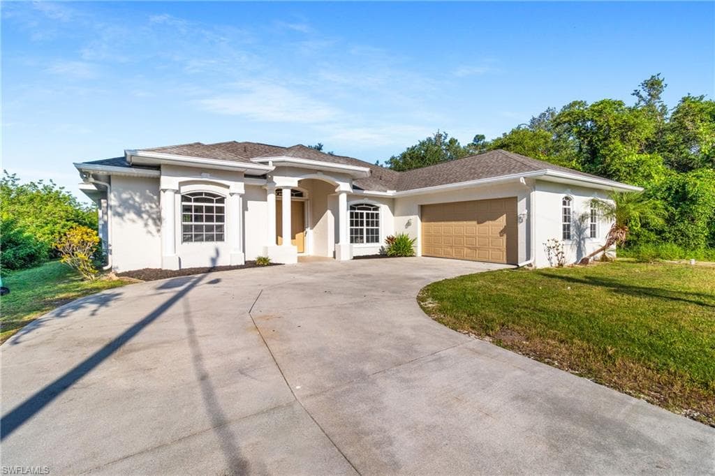 2069 Capel St, Port Charlotte, FL 33953-4