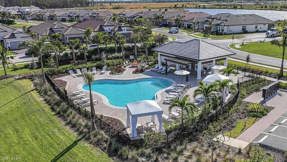 15661 Gavello St, Naples, FL 34114-10