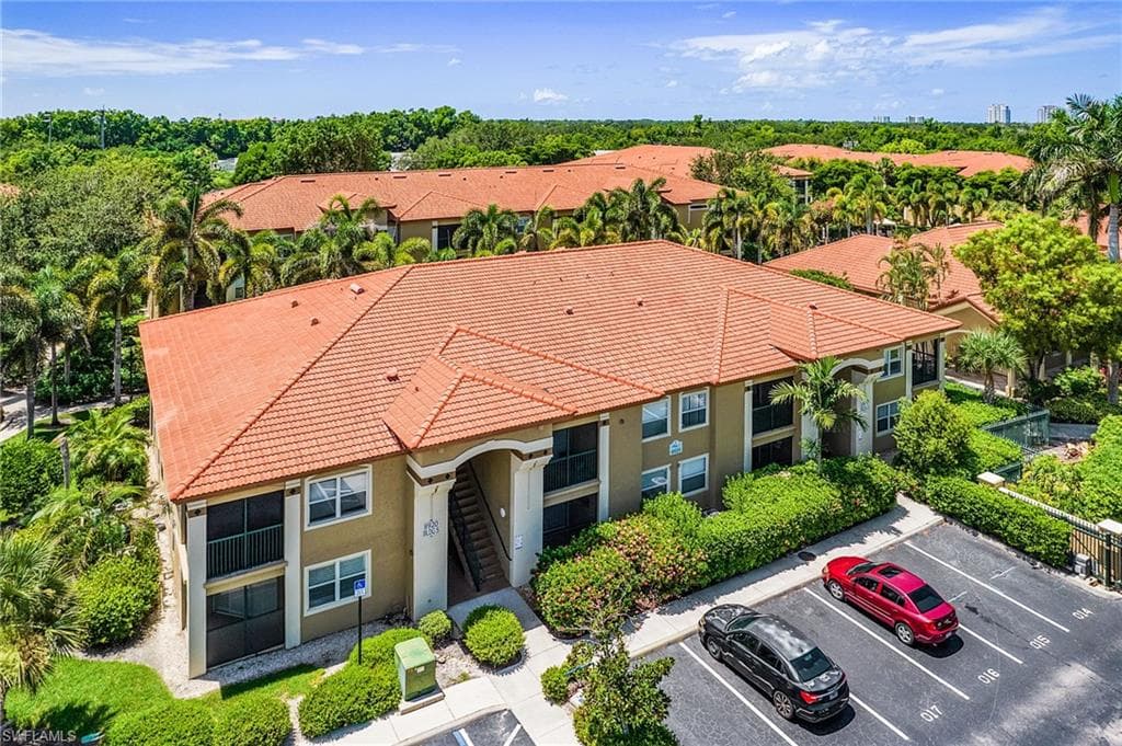 8920 Colonnades Ct E 524, Bonita Springs, FL 34135-21