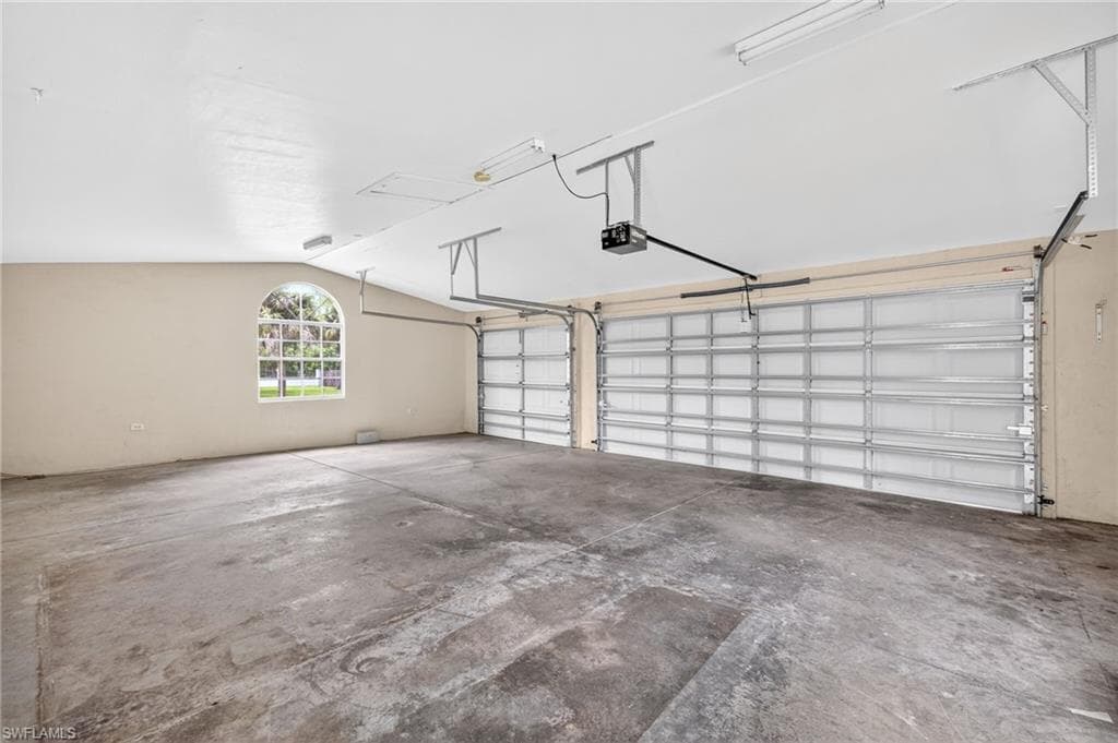 810 7th St SW, Naples, FL 34117-23