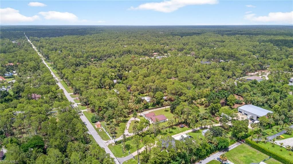 810 7th St SW, Naples, FL 34117-34