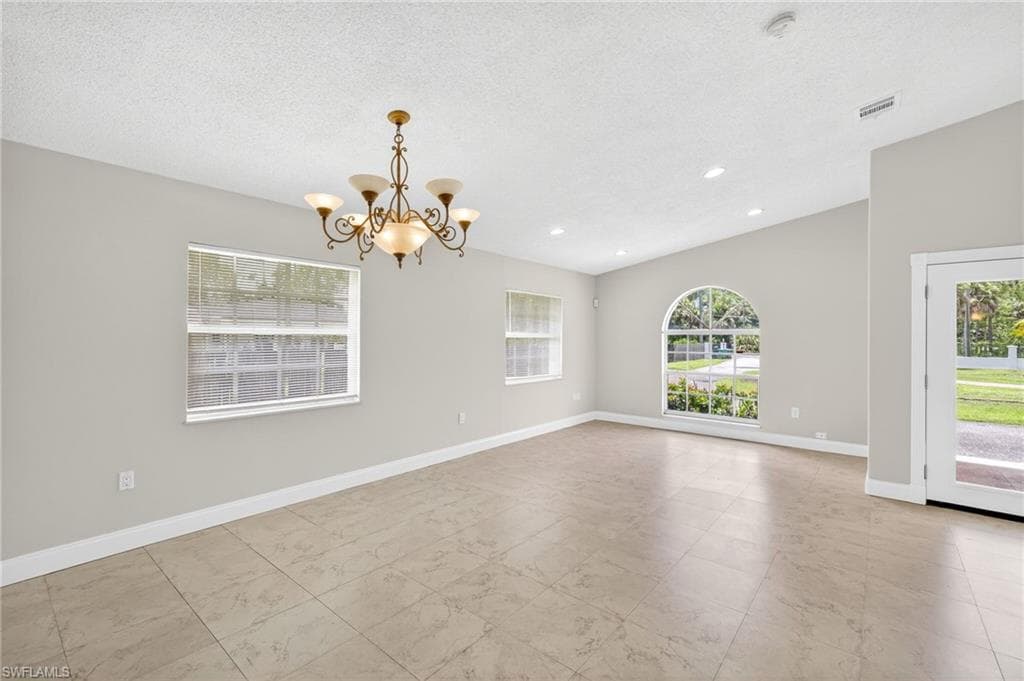 810 7th St SW, Naples, FL 34117-6