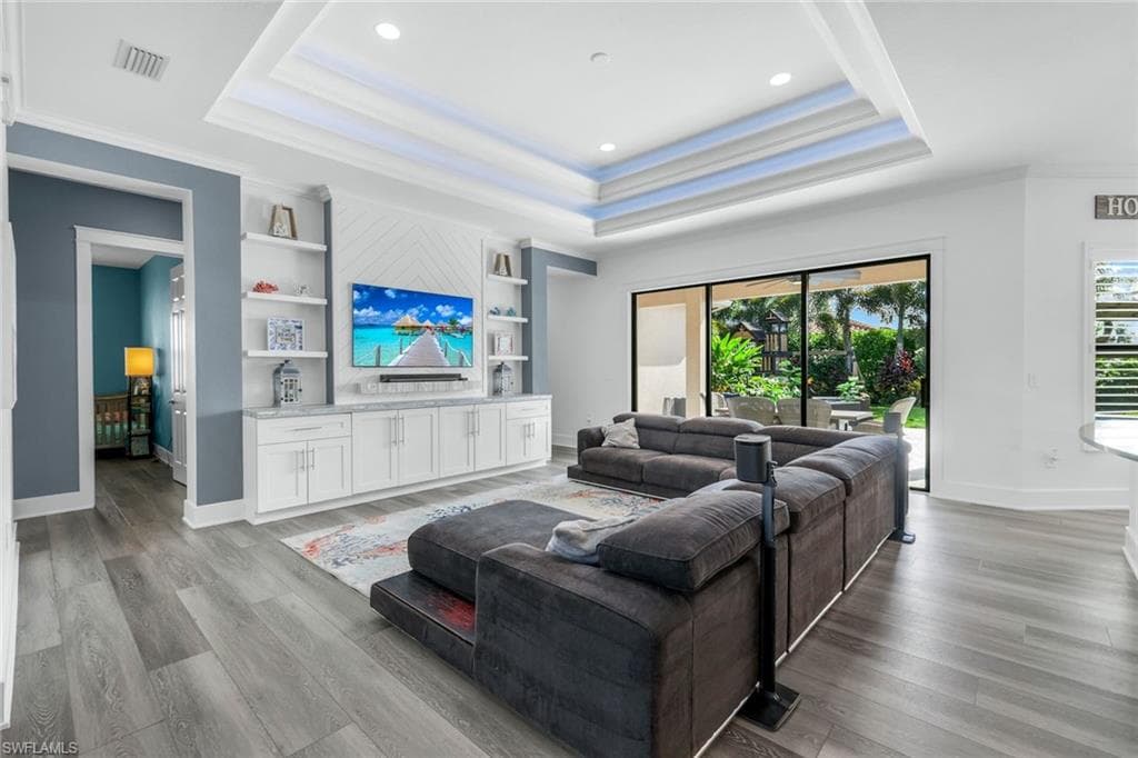 2704 Crystal Way, Naples, FL 34119-11