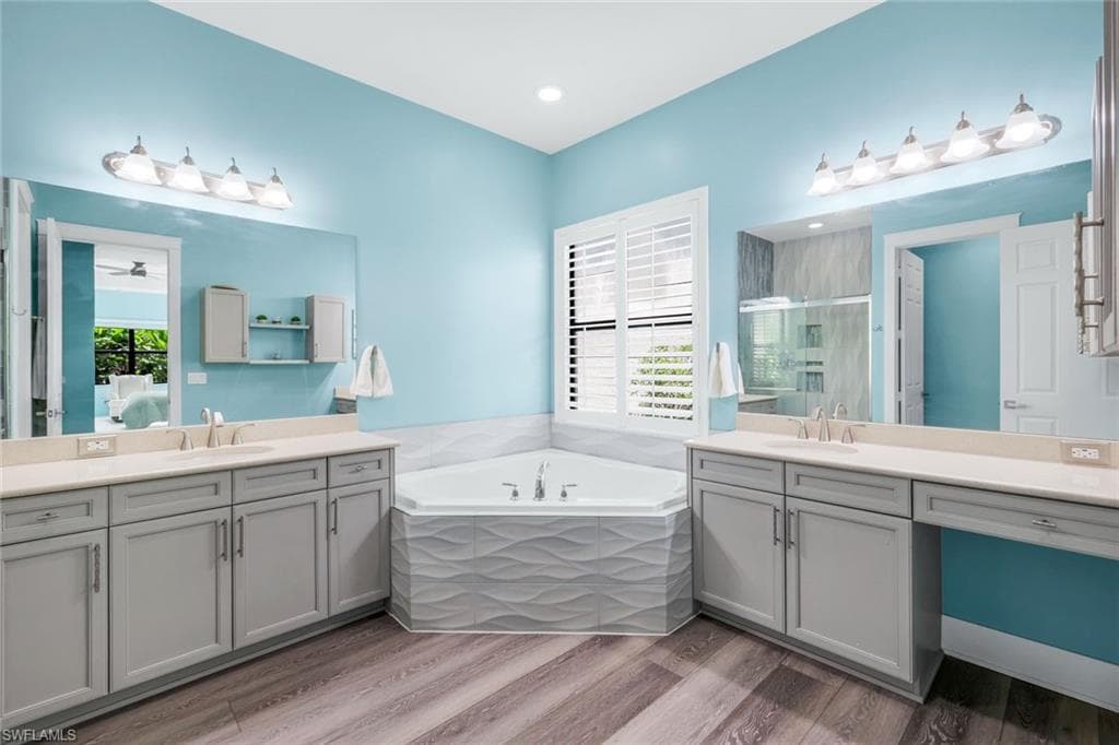 2704 Crystal Way, Naples, FL 34119-26