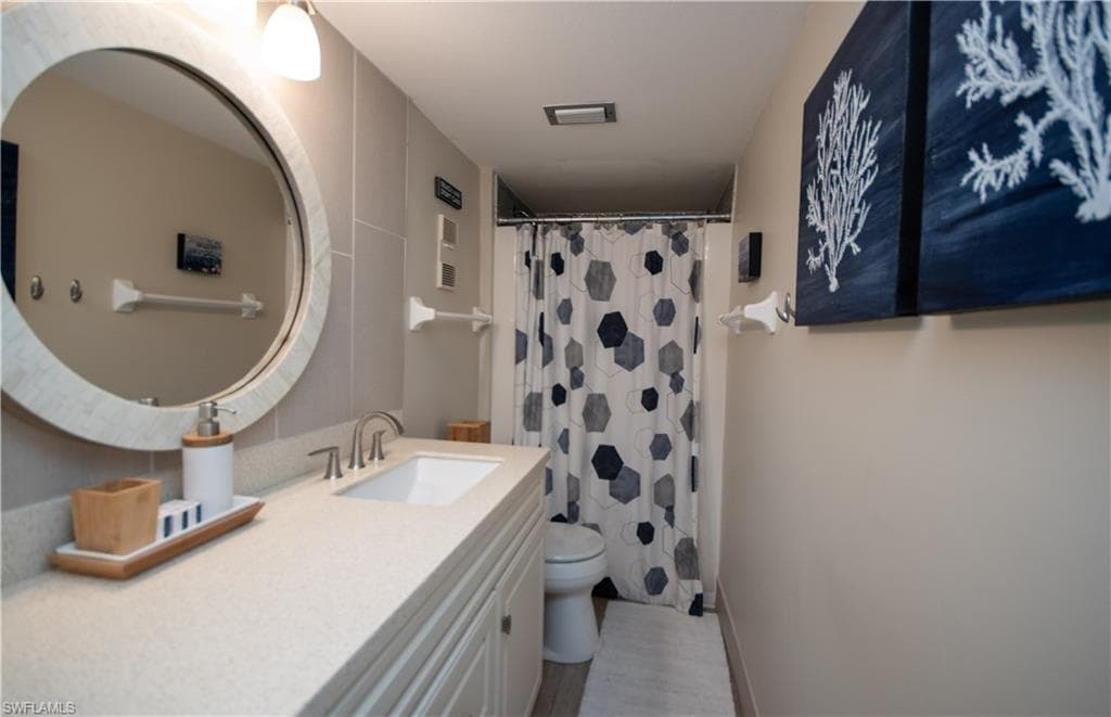 400 Lenell Rd 207, Fort Myers Beach, FL 33931-23