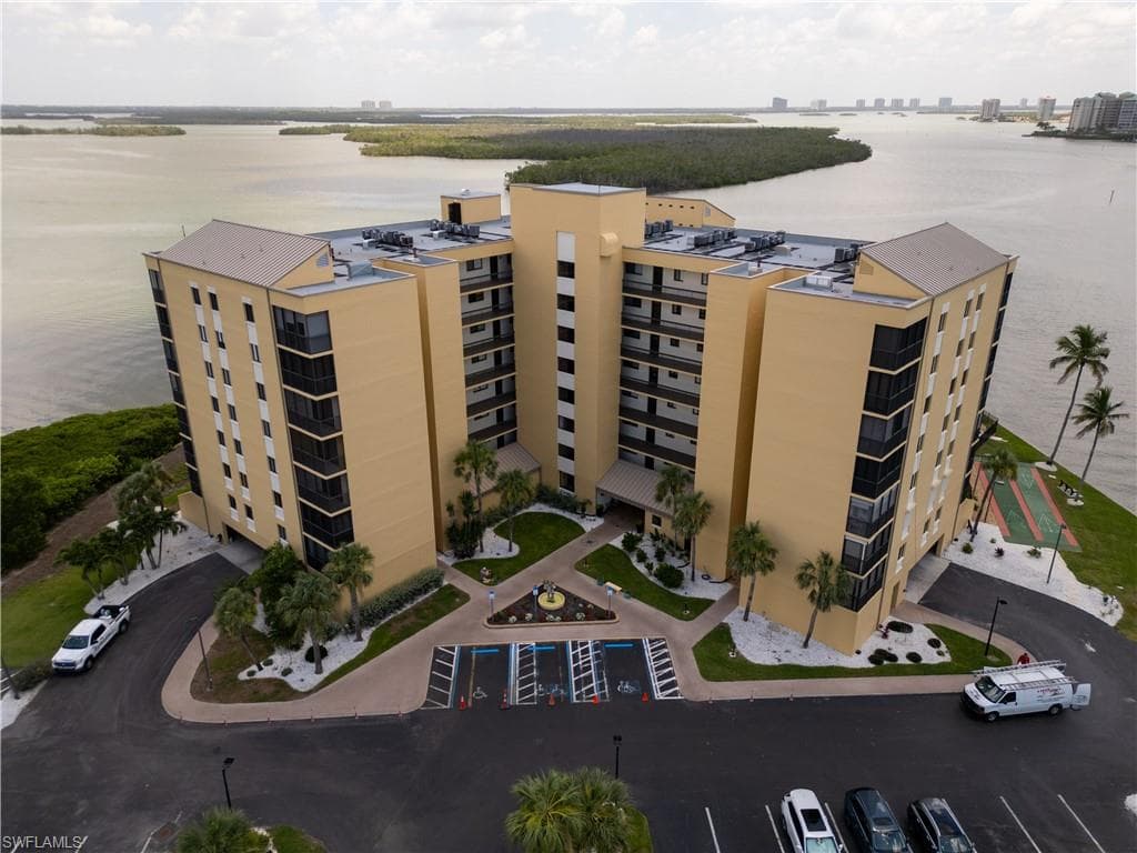 400 Lenell Rd 207, Fort Myers Beach, FL 33931-2