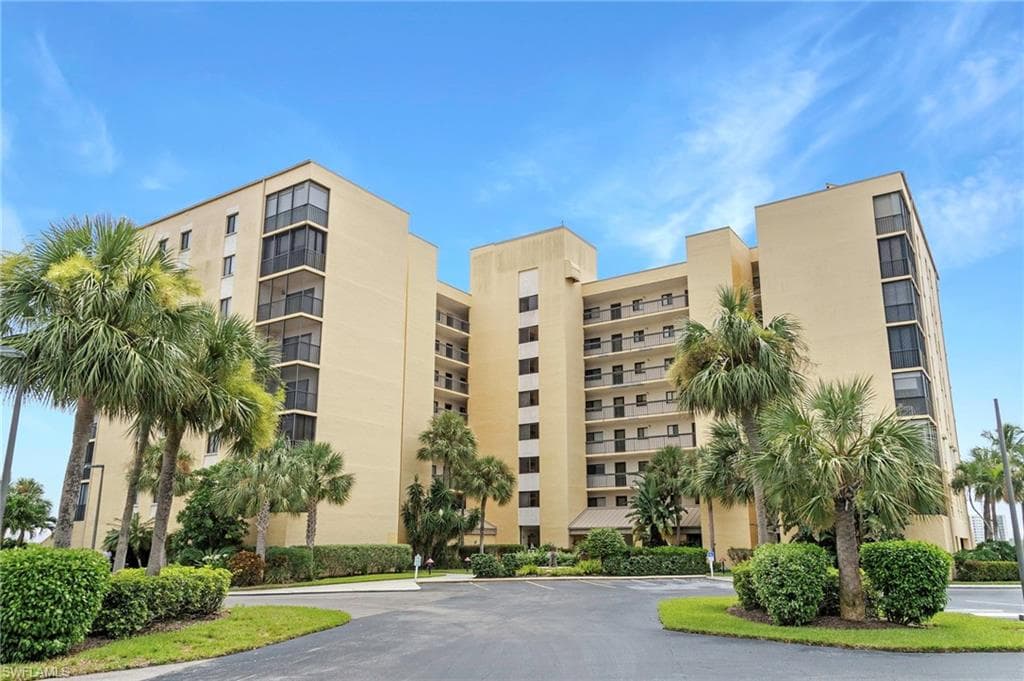 400 Lenell Rd 207, Fort Myers Beach, FL 33931-4
