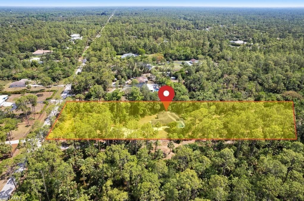 681 23rd St NW, Naples, FL 34120-4