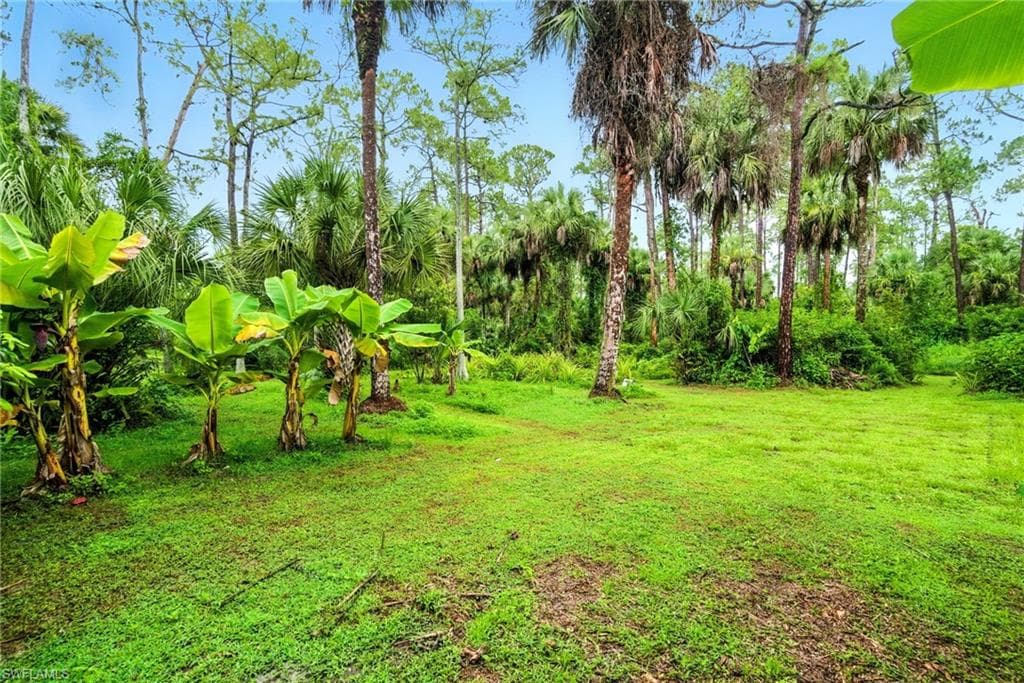 681 23rd St NW, Naples, FL 34120-5