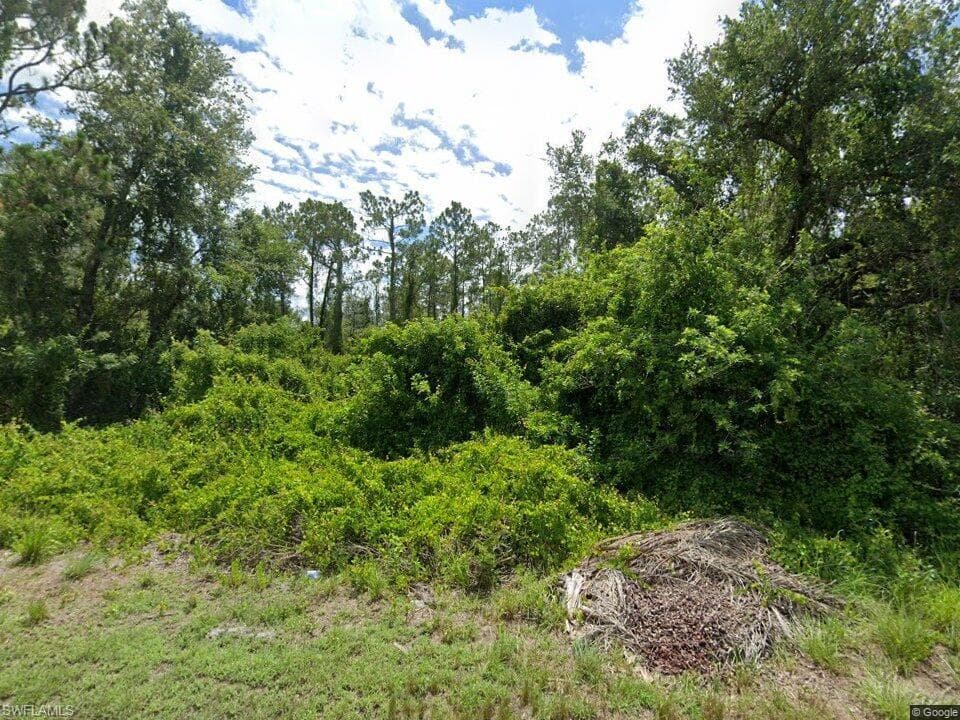 1860 Maurice Ave, Lehigh Acres, FL 33972-1
