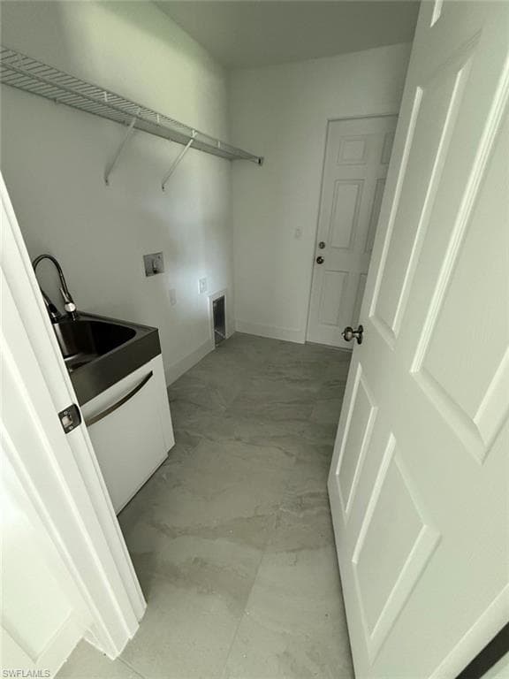 2618 54th St SW, Lehigh Acres, FL 33976-8
