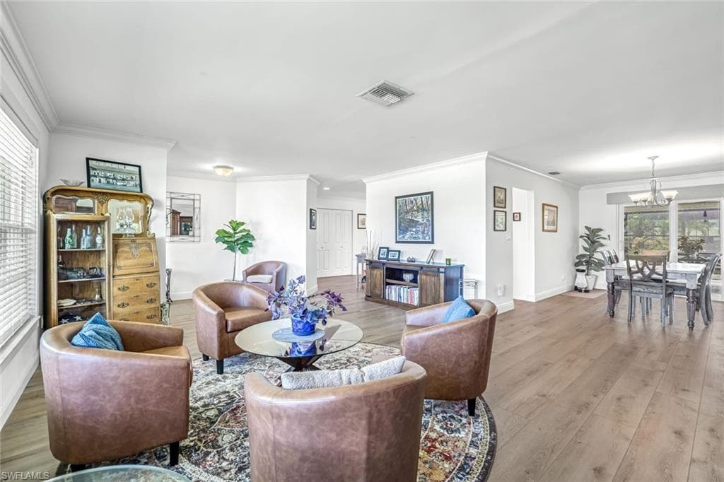 401 Panay Ave, Naples, FL 34113-8