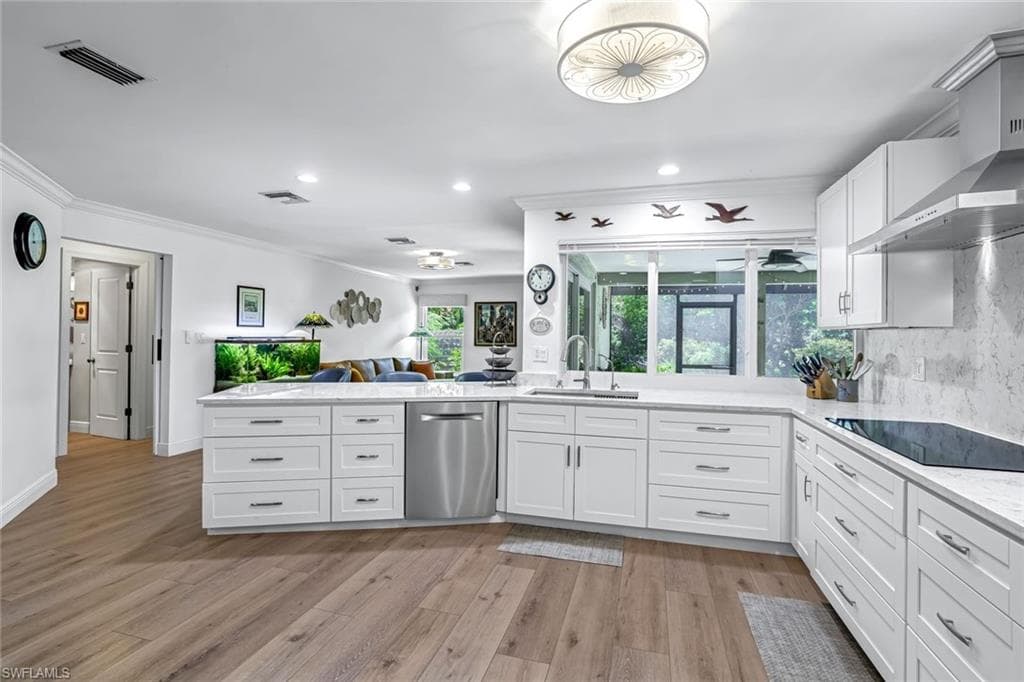 401 Panay Ave, Naples, FL 34113-12