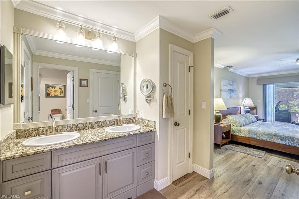 401 Panay Ave, Naples, FL 34113-21