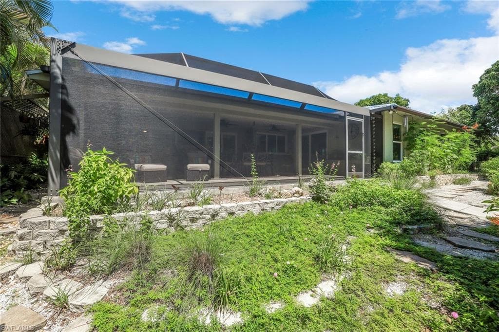 401 Panay Ave, Naples, FL 34113-33