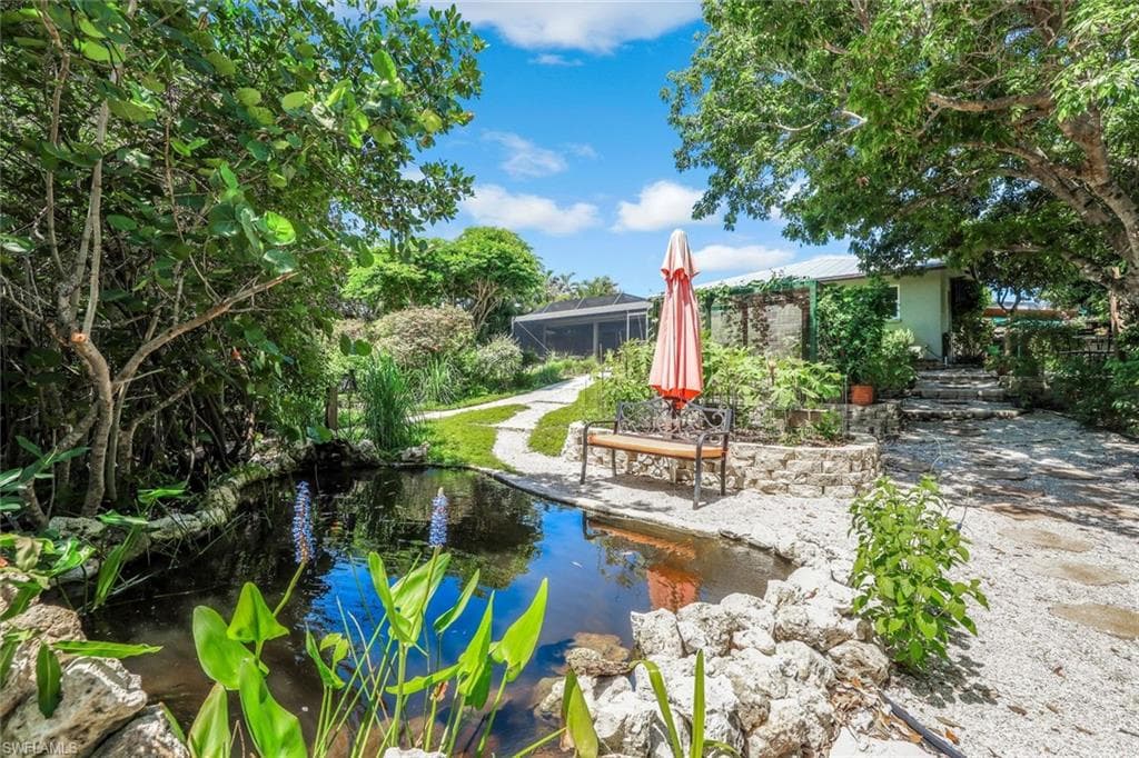 401 Panay Ave, Naples, FL 34113-37