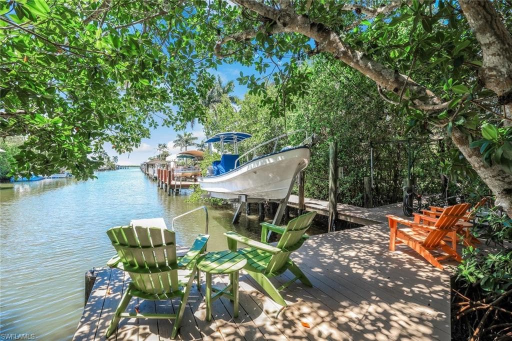 401 Panay Ave, Naples, FL 34113-38