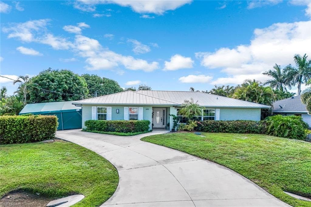 401 Panay Ave, Naples, FL 34113-3